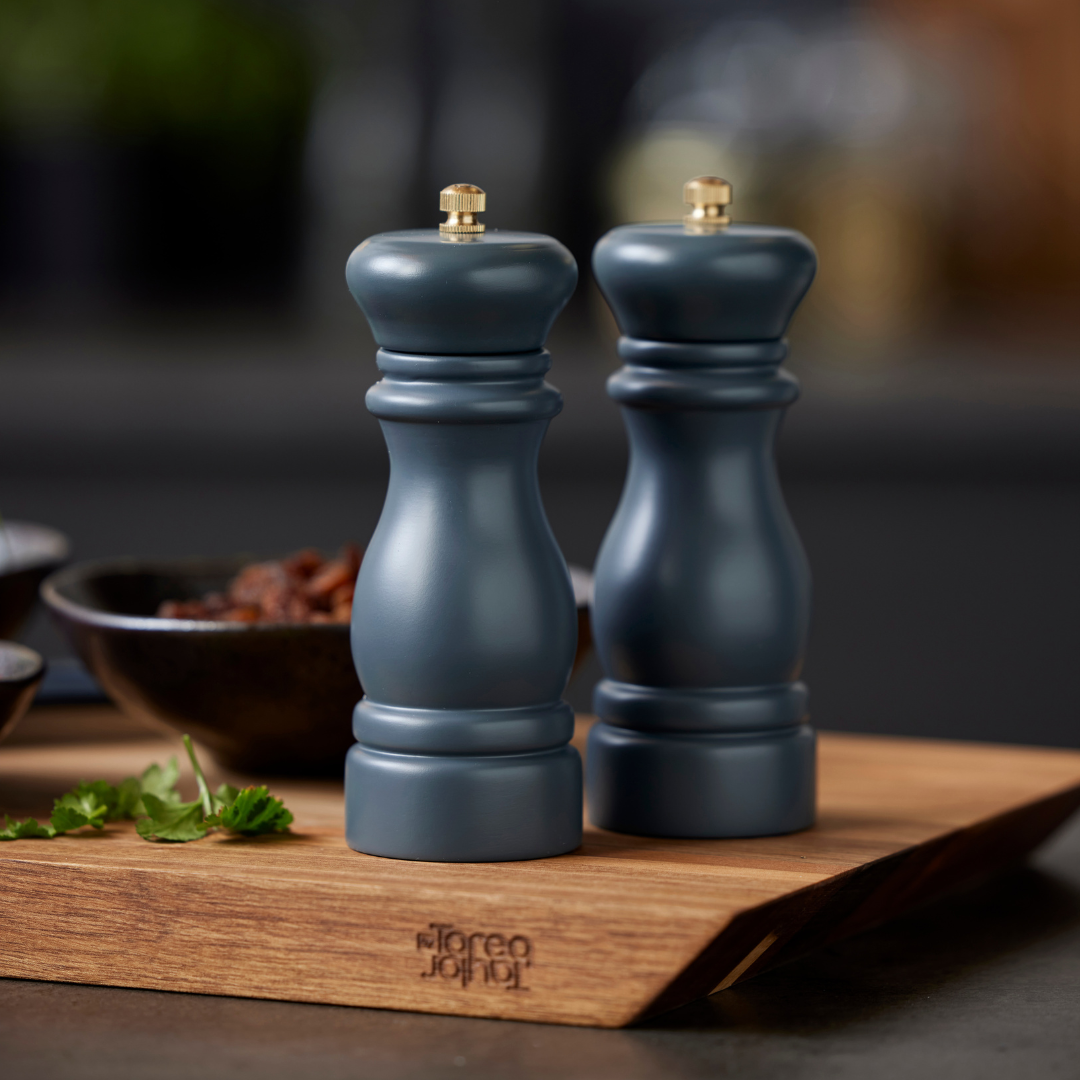 Køb Salt- og peberkvær Himalaya - sæt af 2 stk | 449,00 | Fri fragt over 149 kr. | Fri fragt over 149 kr. | Hurtig levering | Dag til dag levering | By Tareq Taylor | Peberværn, Saltkværn, Sæt, Enkelt