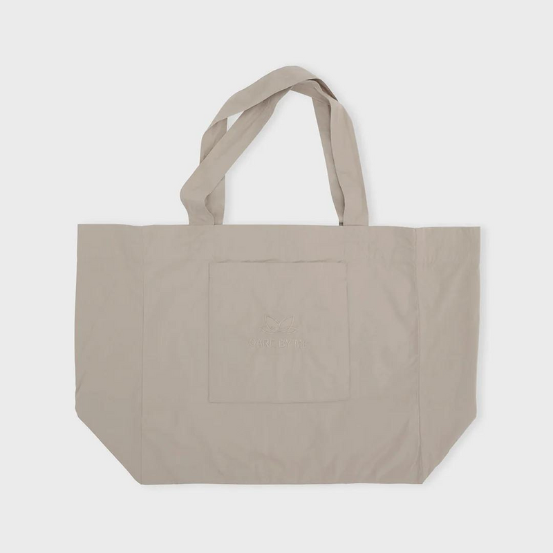 Køb Laura Shopping Bag | 400,00 | Findes i flere farver | Fri fragt over 149 kr. | Hurtig levering 3-5 dage | Dag til dag levering | CARE BY ME | Shoppingtaske, shopping taske, tidløs, økologisk bomuld, enkel taske, indkøbstaske, indkøbsnet, praktisk, økologisk bomuldspoplin, strandtaske