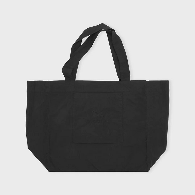 Køb Laura Shopping Bag | 400,00 | Findes i flere farver | Fri fragt over 149 kr. | Hurtig levering 3-5 dage | Dag til dag levering | CARE BY ME | Shoppingtaske, shopping taske, tidløs, økologisk bomuld, enkel taske, indkøbstaske, indkøbsnet, praktisk, økologisk bomuldspoplin, strandtaske