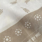 Køb Wheat Tørklæde | 400,00 | Findes i flere farver | Fri fragt over 149 kr. | Hurtig levering 3-5 dage | Dag til dag levering | CARE BY ME | tørklæde, kornmark, hårtørklæde, tørklæde til håret, økologisk, bomuldsvoile