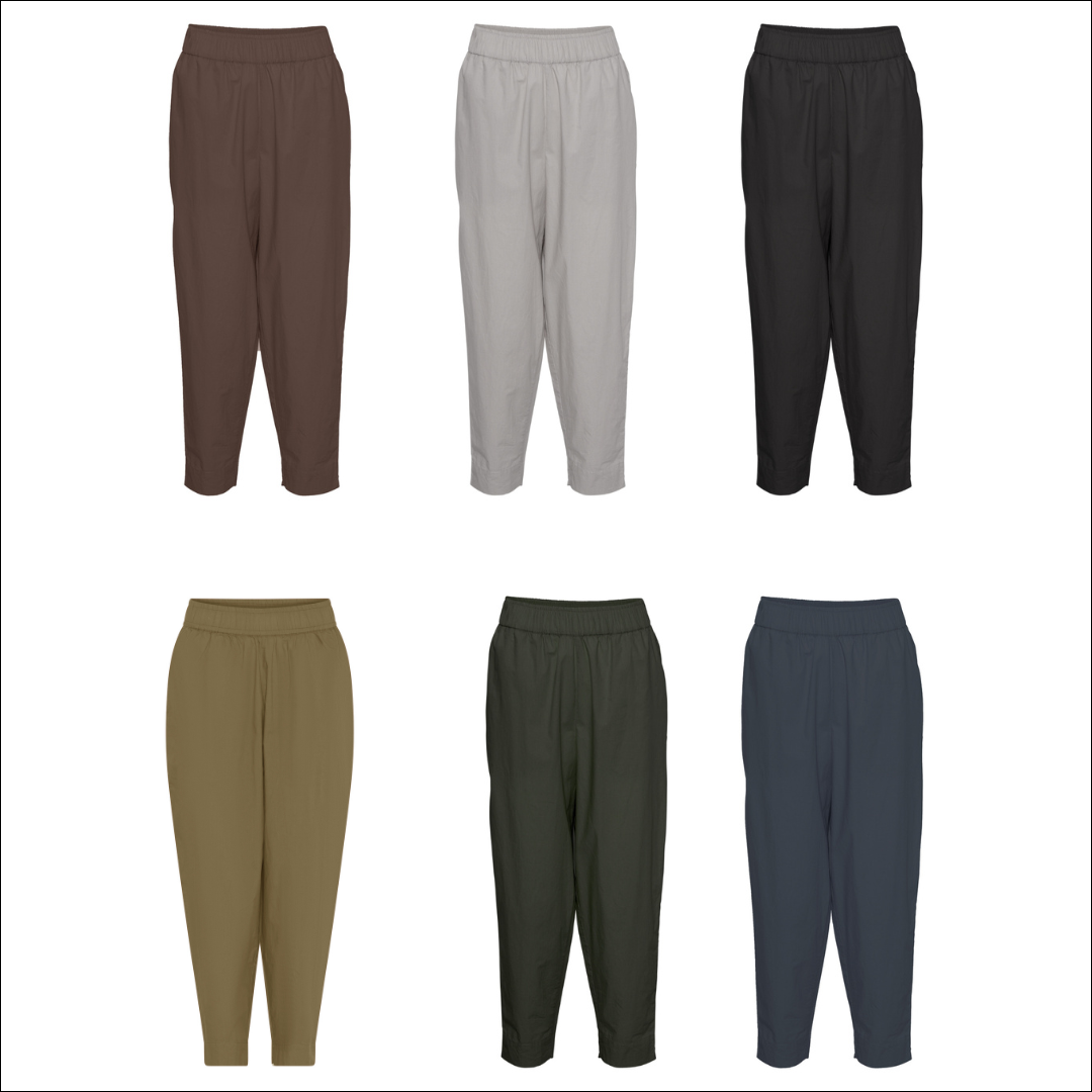 Bukser Oslo Ankle er elegante bukser med elastik i taljen & smalle i ben. Ankelbukser i økologisk bomuld. Flere farver | Hurtig levering | fri fragt fra 149kr 