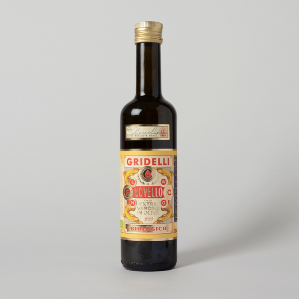 Køb Ekstra jomfru olivenolie Økologisk - IL NOVELLO | 239,95 | Fri fragt over 149 kr. | Hurtig levering | Dag til dag levering | Gridelli | Olie, Madolie, Dekorativ flaske, Correggiolo-oliven