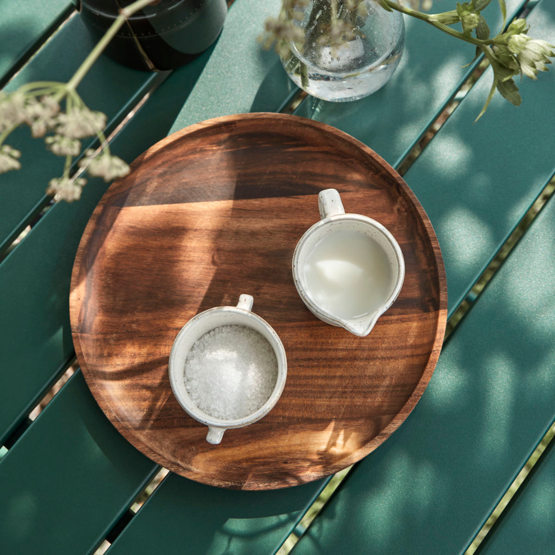 Køb Bakke Woon Natural | fra 129,95 | Fri fragt over 149 kr. | Hurtig levering | Dag til dag levering | House Doctor, Society of Lifestyle | Bræt, Serveringsbakke, Akacietræ, Træ