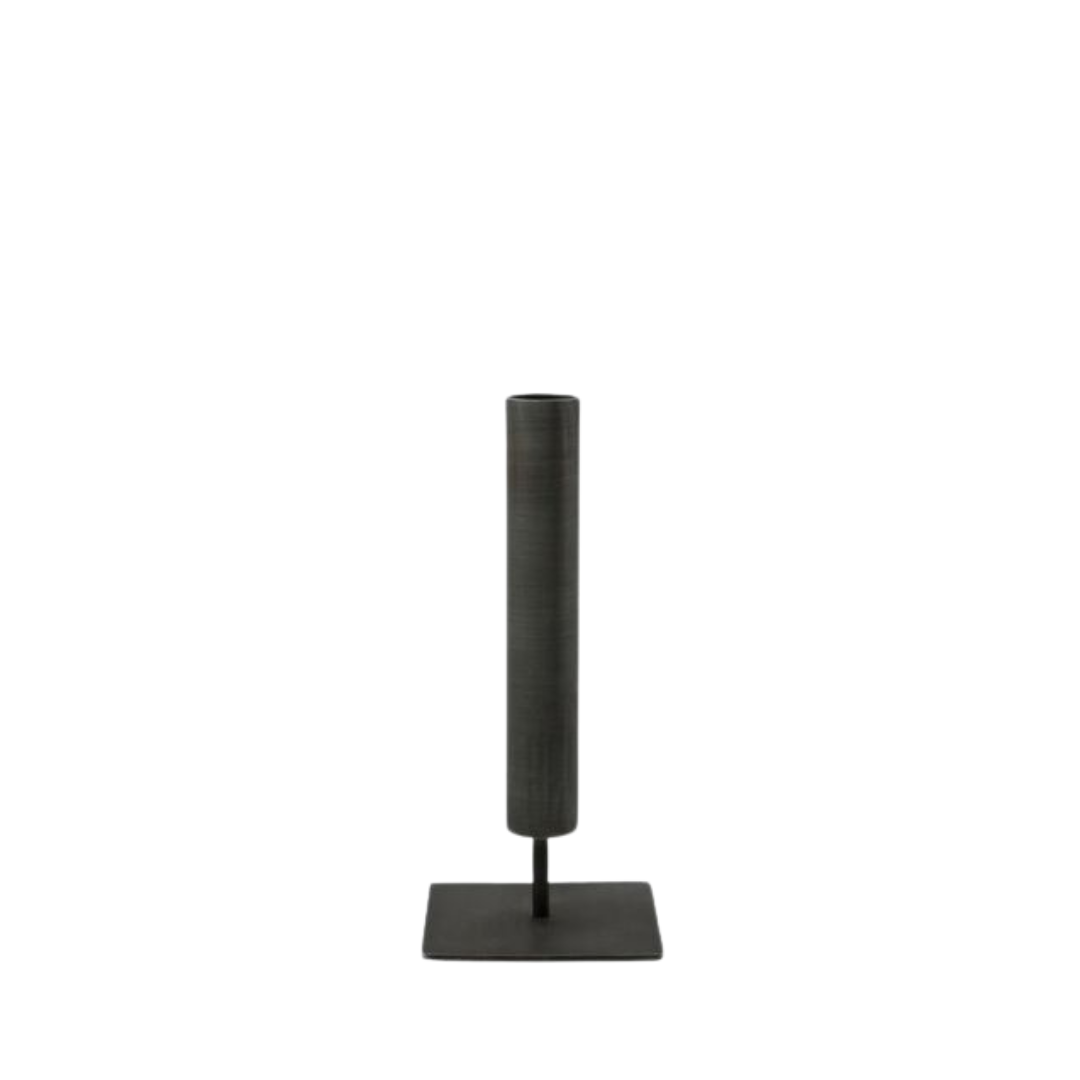 Køb Lysestage Kolo Sort | fra 129,95 | Flere størrelser | Fri fragt over 149 kr. | Hurtig levering | Dag til dag levering | House Doctor, Stage, Kertelys, Til almindelige lys, Standardlys
