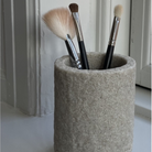 Køb Tandbørstekrus Sandsten | 159,95 | Fri fragt over 149 kr. | Hurtig levering | Dag til dag levering | Humdakin | Mønster, Krukke, Beholder, Blomstervase, Til dekoration, Til opbevaring, Opbevaringsvase, Børsteholder, Tandbørsteholder, Tandkrus