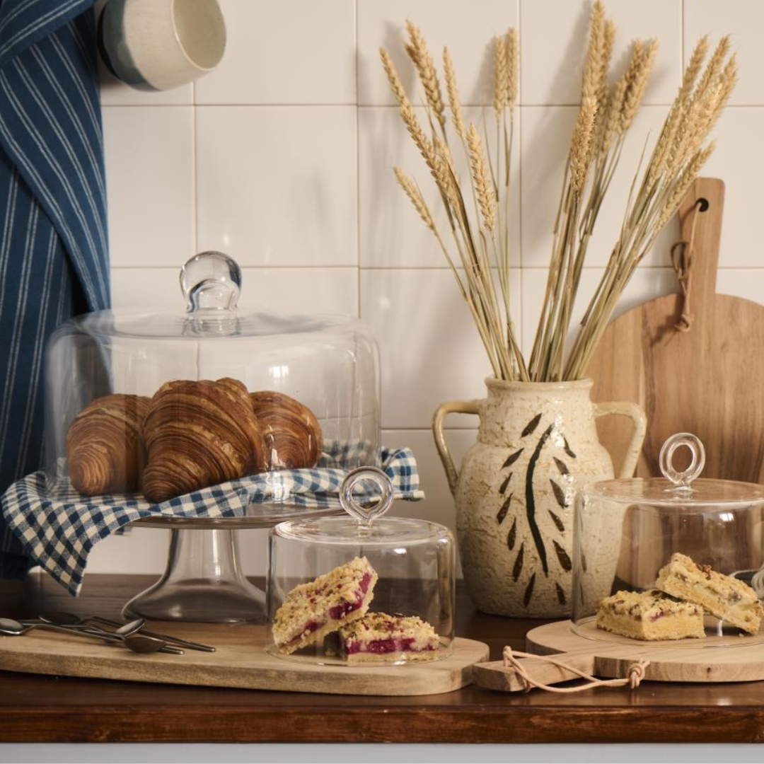 Køb Glasklokke | 349,00 | Fri fragt over 149 kr. | Hurtig levering | Dag til dag levering | Ib Laursen | Glaskuppel, Låg til kagefad, Osteklokke, Klokke, Dekorations klokke, Foodsafe, Kan bruges til mad, Kuppel, Låg, Dække, Kagefad