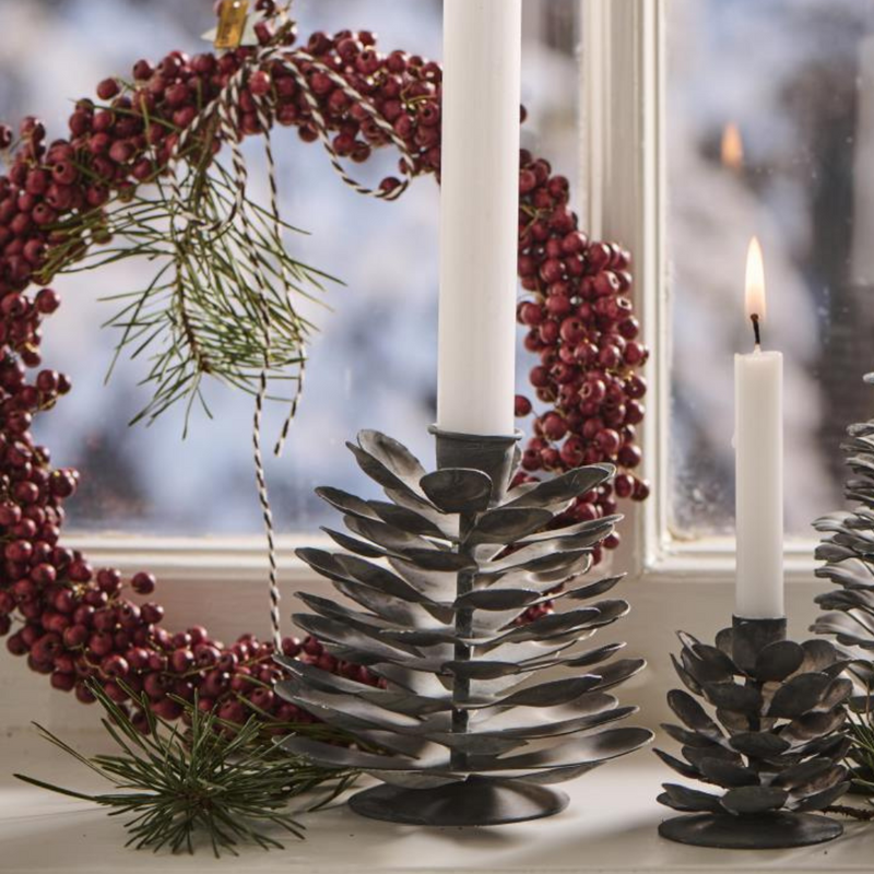 Køb Lysestage kogle | fra 79,95 | Fri fragt over 249 kr. | Hurtig levering | Dag til dag levering | Ib Laursen | Stage, Lys, Stearinlys, kalenderlys, Kalenderstage, Adventsstage, Dekoration, Juledekoration