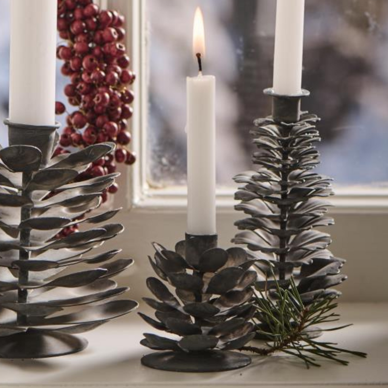 Køb Lysestage kogle | fra 79,95 | Fri fragt over 249 kr. | Hurtig levering | Dag til dag levering | Ib Laursen | Stage, Lys, Stearinlys, kalenderlys, Kalenderstage, Adventsstage, Dekoration, Juledekoration