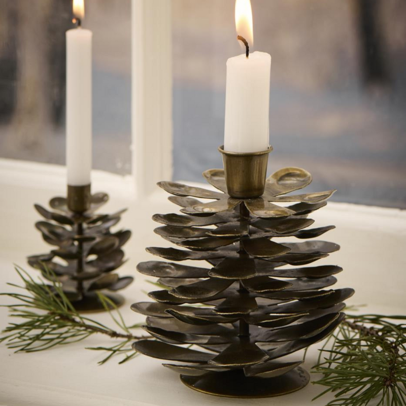 Køb Lysestage kogle | fra 79,95 | Fri fragt over 249 kr. | Hurtig levering | Dag til dag levering | Ib Laursen | Stage, Lys, Stearinlys, kalenderlys, Kalenderstage, Adventsstage, Dekoration, Juledekoration