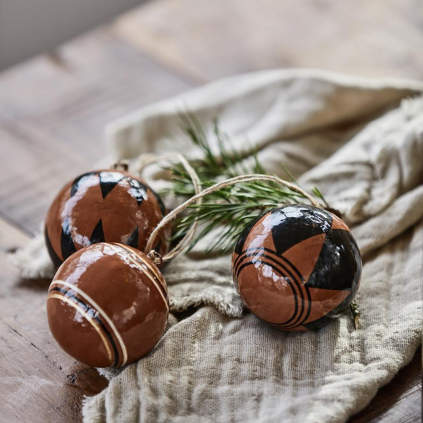 Julekugler i papmache Rustic Brown med mønster - sæt af 3 stk