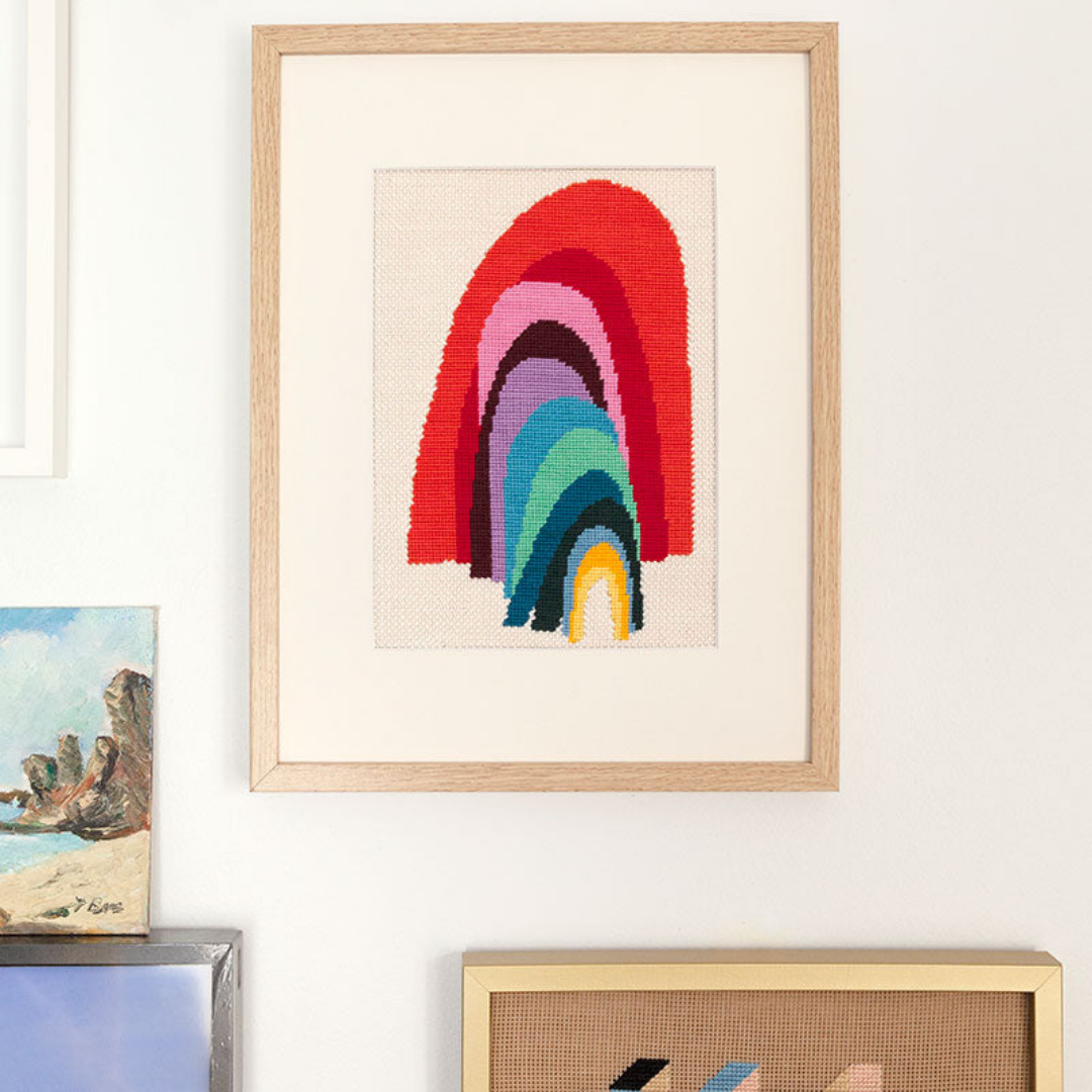 Køb Broderi kit From the Other Side Rainbow | 649,00 | Fri fragt over 149 kr. | Hurtig levering | Dag til dag levering | UndwindStudio | DIY, Brodering, Broderiteknik, Vægophæng, Garn, Garnophæng, Garnprojekt 