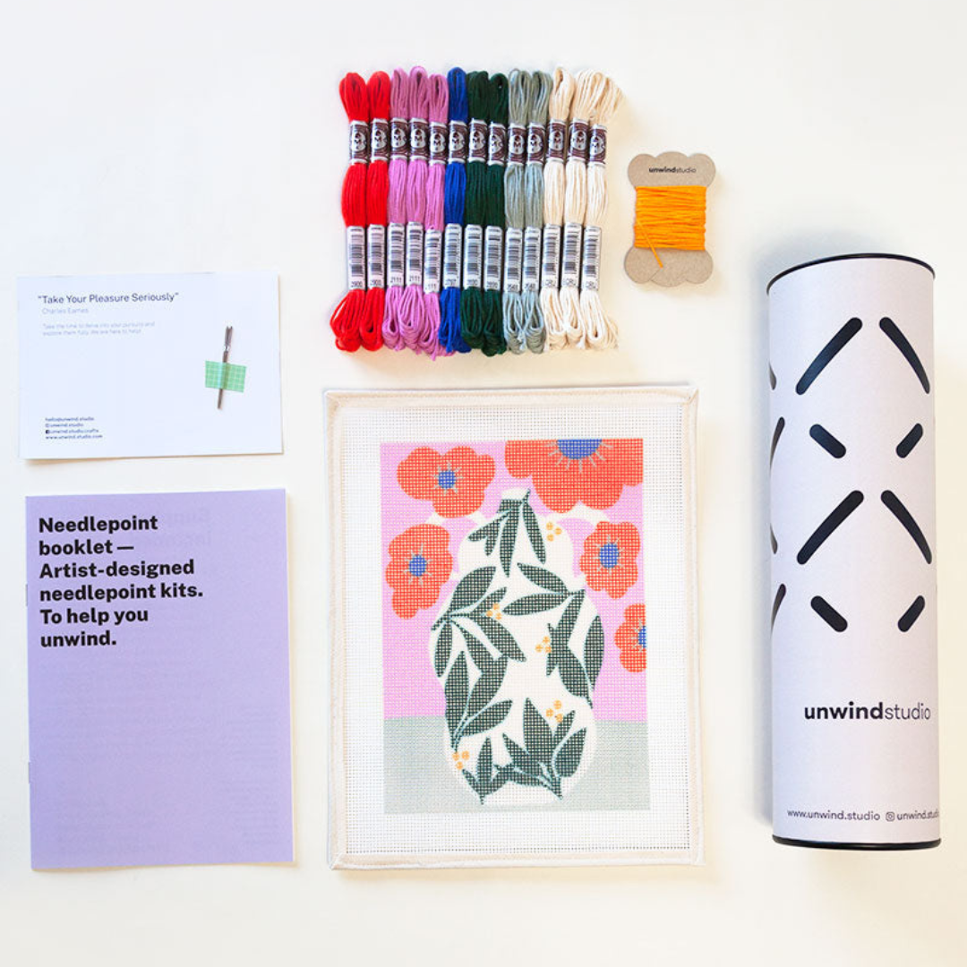 Køb Broderi kit Poppy Pot | 449,00 | Fri fragt over 149 kr. | Hurtig levering | Dag til dag levering | UndwindStudio | DIY, Brodering, Appelsiner, Broderiteknik, Vægophæng, Garn, Garnophæng, Garnprojekt 