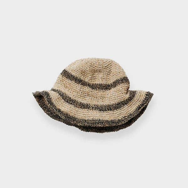 Køb Solhat // Sun Hat - strib | 369,00 | Findes i flere farver | Fri fragt over 149 kr. | Hurtig levering | Dag til dag levering | CARE BY ME | tidløs, hamp, bomuld, sommerhat, strandhat, naturlig hat, solhat, bomuldshat, hamphat, bomuld og hamp solhat