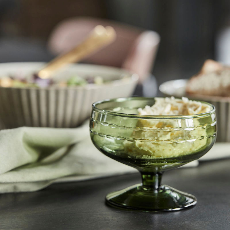 Køb Dessertskål Vintage Grøn | 69,95 | Fri fragt over 149 kr. | Fri fragt over 149 kr. | Hurtig levering | Dag til dag levering | House Doctor, Society of Lifestyle | Isglas, Isskål, Dessertglas, Glas, Drikkeglas, Vinglas, Glas på stilk, Glas på fod