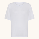 Hvid oversized t-shirt med rund halsudskæring og korte ærmer i modal og cashmere