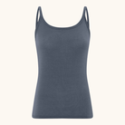 Mørk blå singlet med tynde stropper og rund hals i modal og cashmere