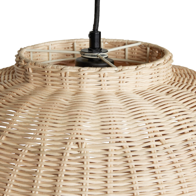 Køb Pendel Chand Oval i rattan | 1.669,00 | Fri fragt over 149 kr. | Hurtig levering | Dag til dag levering | Hübsch | Belysning, Lampe, Flet, Loftlampe, Stofledning, Rød ledning, Skærm, Natur, Flettet