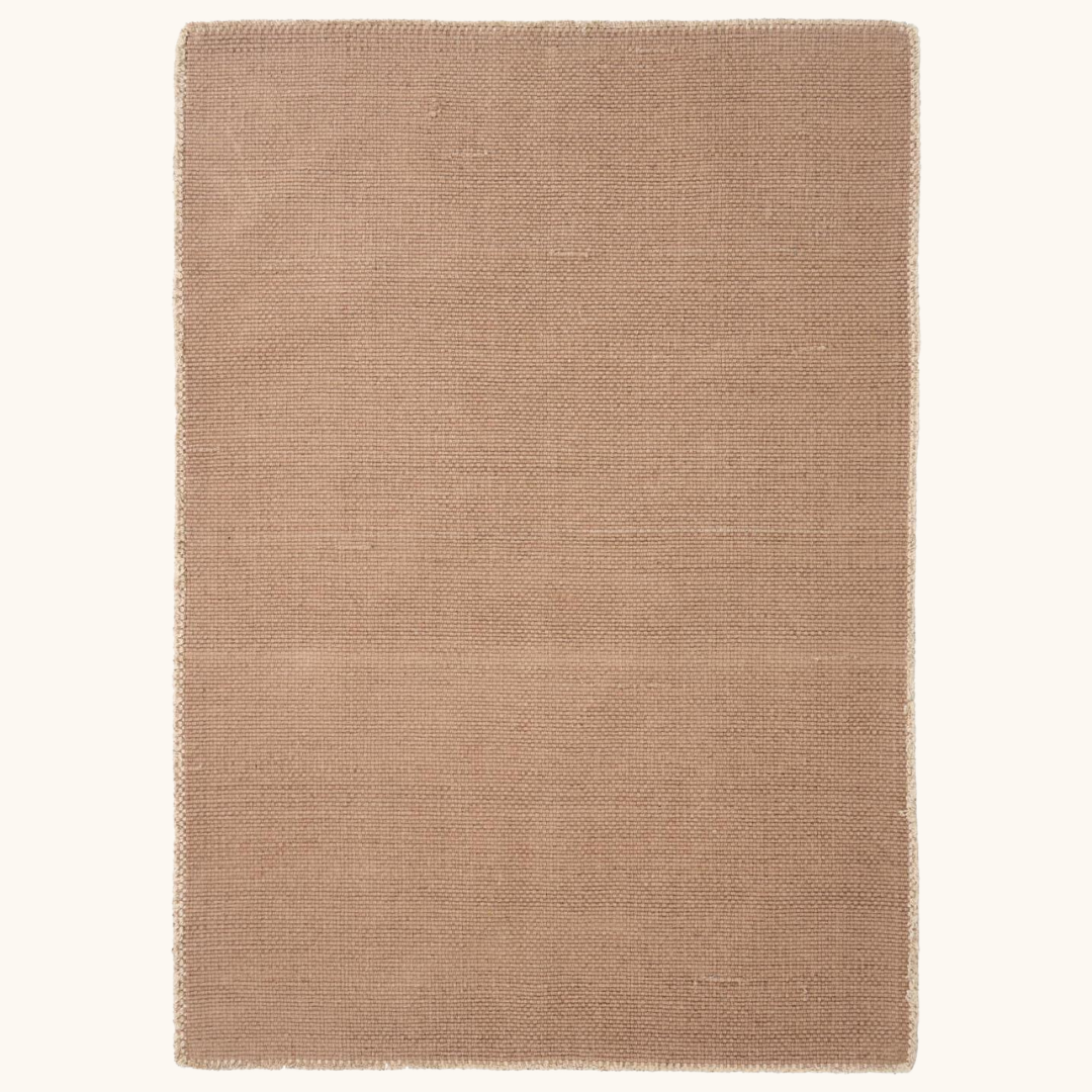Brun bomuldsgulvløber 80x120 cm med tæt vævet tekstur og fine frynser langs kanterne