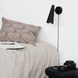 Køb Væglampe Precise Kort | findes i flere farver | 699,00 | Skrivebords lampe, Senge lampe, Hyggelig Lampe, Lampe, Lampe med skærm, Tidsløst design, House Doctor, Messing, Sort, Læselampe