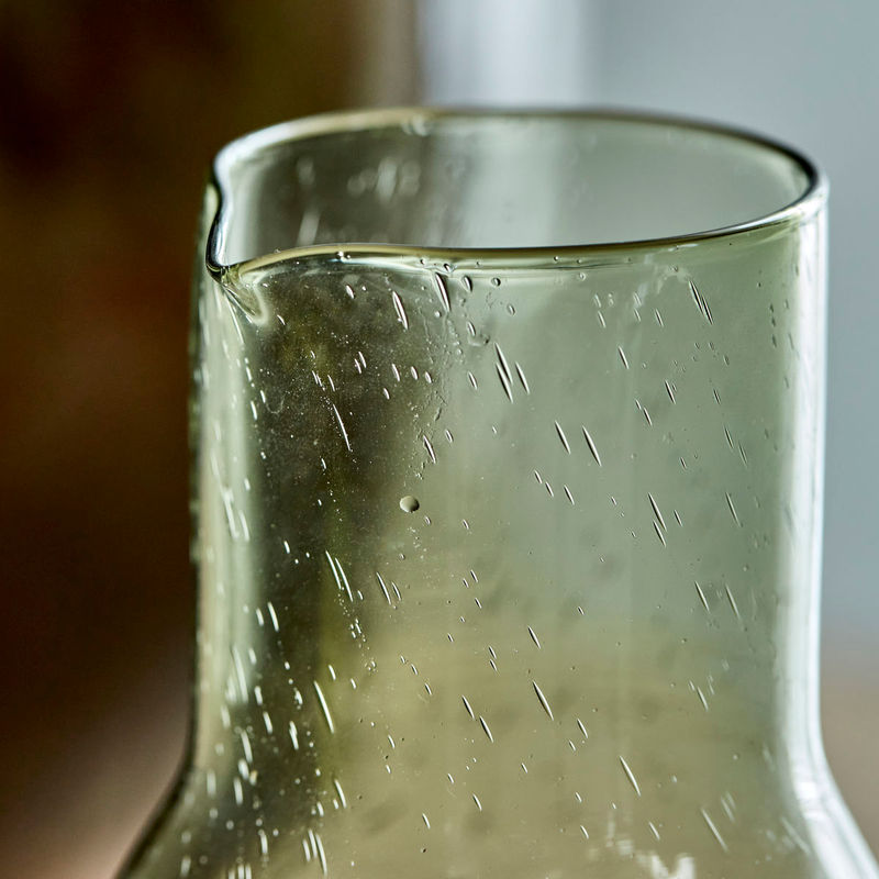 Køb Kande Rain Grøn | 229,95 | Fri fragt over 149 kr. | Hurtig levering | Dag til dag levering | House Doctor, Society of Lifestyle | Glaskande, Vandkande, Saftkande, Mundblæst