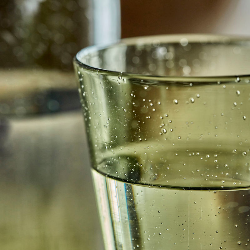 Køb Vinglas Rain Grøn | 99,95 | Fri fragt over 149 kr. | Hurtig levering | Dag til dag levering | House Doctor, Society of Lifestyle | Drikkeglas, Glas på stilk, Glas på fod