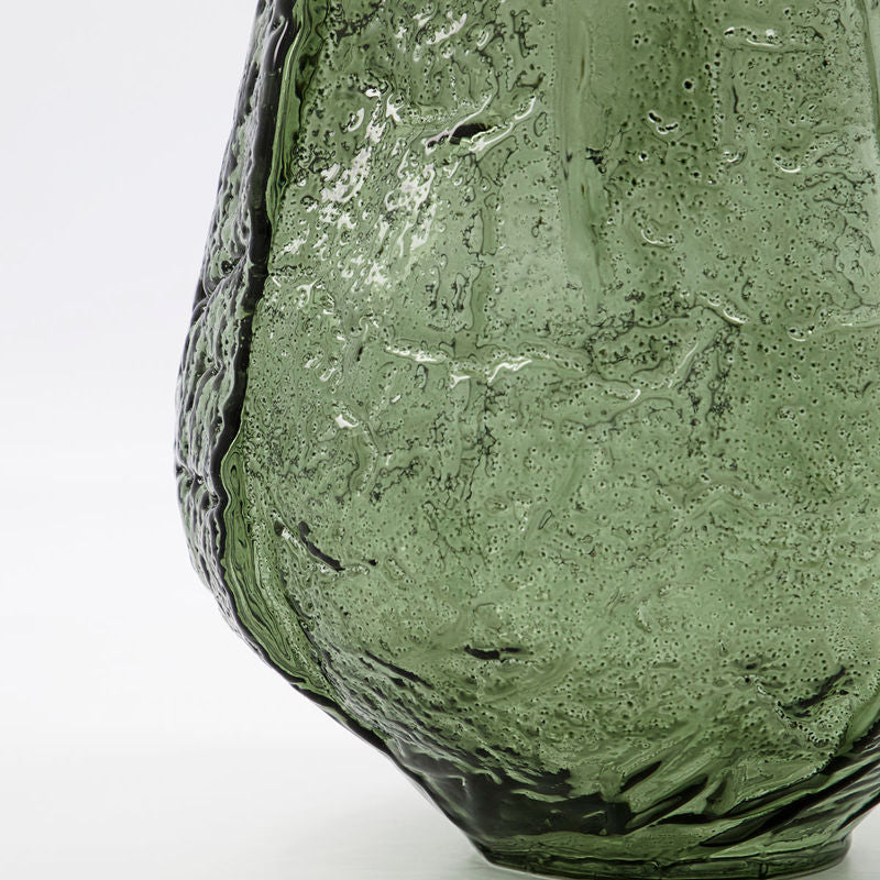 Køb Vase Moun Mørkegrøn | 459,00 | Fri fragt over 149 kr. | Hurtig levering | Dag til dag levering | House Doctor, Society of Lifestyle | Blomstervase, Blomster, Skjuler, Glasvase, Dekorativ, Skulptur
