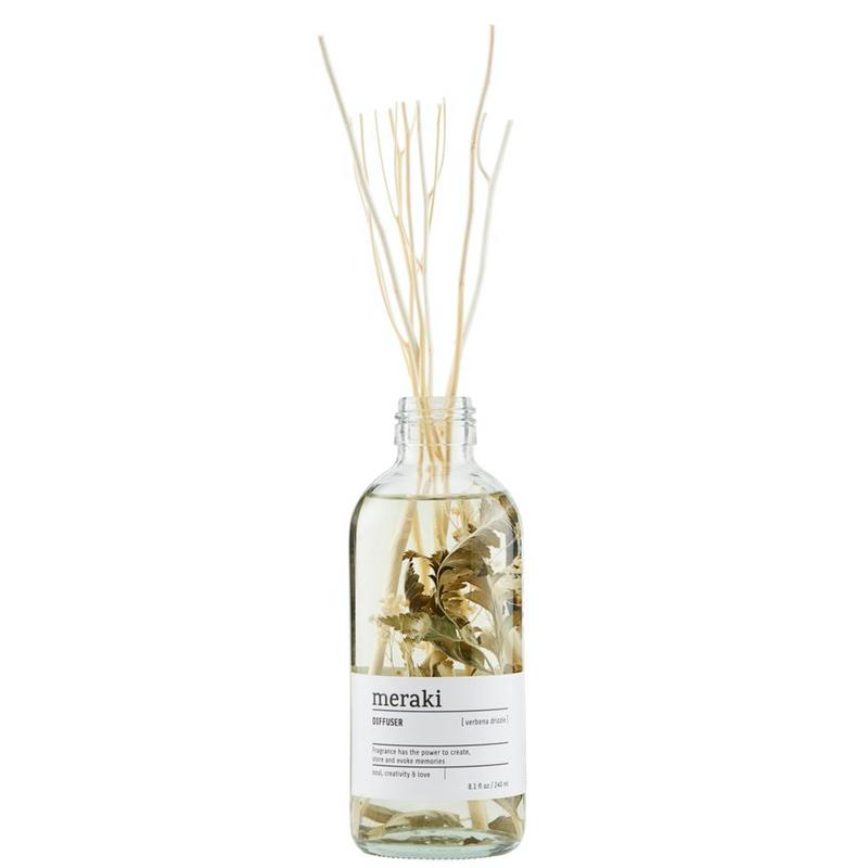 Køb Duftfrisker Verbena Drizzle | 189,95 | Fri fragt over 149 kr. | Hurtig levering | Dag til dag levering | Meraki, Society of Lifestyle | Rum duft, Duftpinde, Diffusers, Room Sprays, Rumsprays, Dufte Til Hjemmet, Duft, Rumduft, Frisk, Duftvæske, Fjerner dårlig lugt, Flakon, Fragrance sticks, Roomduft, Duft glas