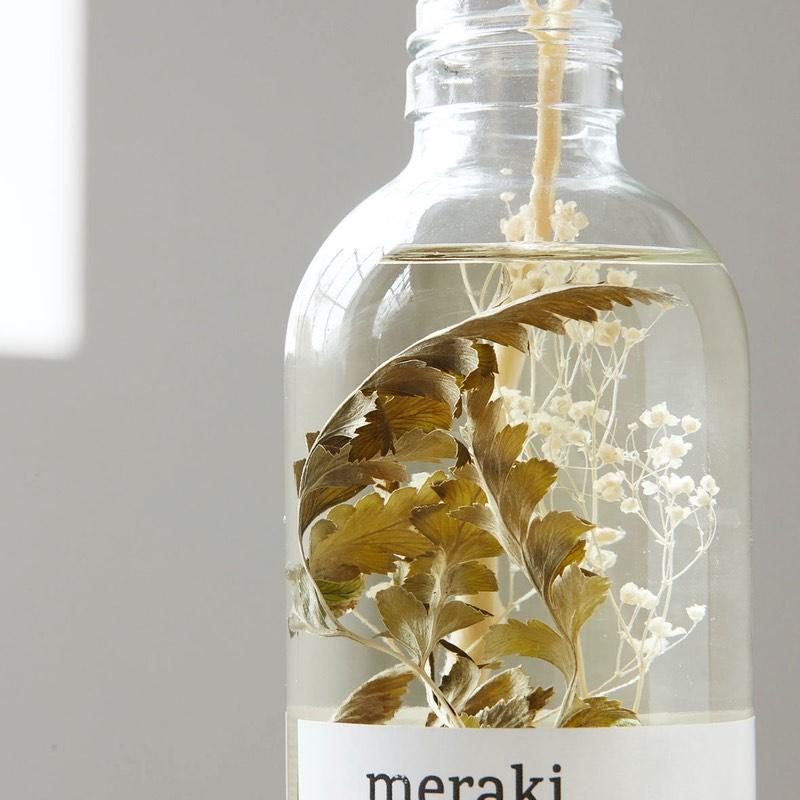 Køb Duftfrisker Verbena Drizzle | 189,95 | Fri fragt over 149 kr. | Hurtig levering | Dag til dag levering | Meraki, Society of Lifestyle | Rum duft, Duftpinde, Diffusers, Room Sprays, Rumsprays, Dufte Til Hjemmet, Duft, Rumduft, Frisk, Duftvæske, Fjerner dårlig lugt, Flakon, Fragrance sticks, Roomduft, Duft glas