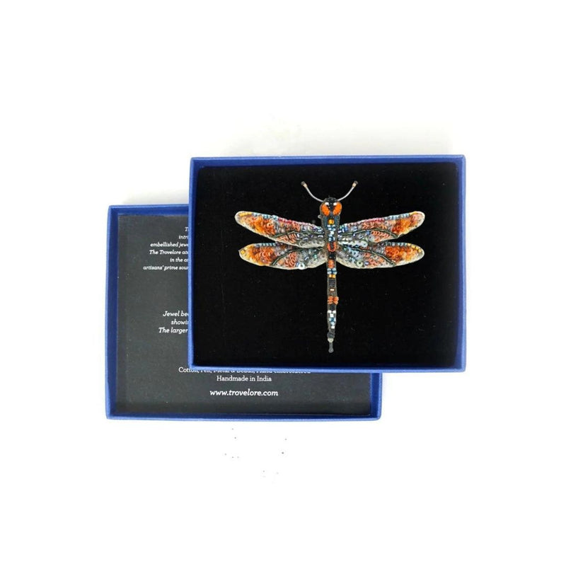 Køb Broche - Orange Dragonfly Pin | 399,00 | Fri fragt over 149 kr. | Hurtig levering | Dag til dag levering | TROVELORE | Vintage, Håndlavet, Hand made, Førsteklasses materialer, Godt design, Kvalitetsarbejde, Indien