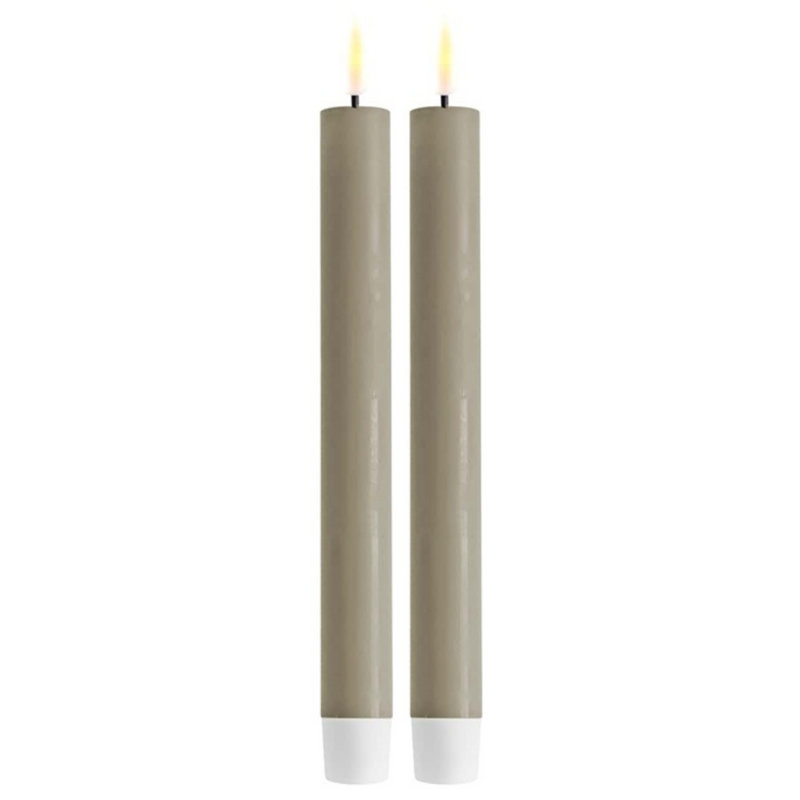 Køb Kronelys LED - sæt af 2 stk | 145,00 | Flere farver | Fri fragt over 149 kr. | Hurtig levering | Dag til dag levering | DELUXE HOMEART | LED-lys, LED-stearinlys, Stearinlys, Kunstigt lys, Batterilys, Lys med batterier, REAL FLAME™ 