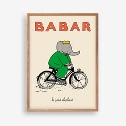 Køb Plakat Babar Bicycle 30x40 cm | 249,95 |Fri fragt over 149 kr. | Hurtig levering | Dag til dag levering | Empty Wall | Billede, Kunst, Jean De Brunhoff