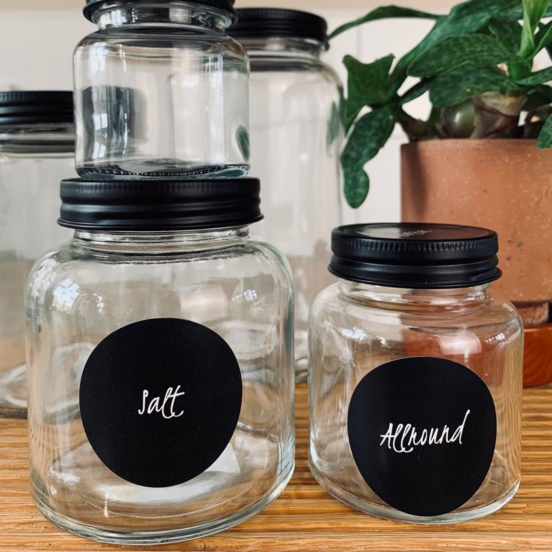 Køb Opbevaringsglas Sevilla med sort skruelåg | fra 13,95 | Krydderiglas, Sylteglas, Syltetøjsglas, Dåse, Kaffedåse, Tedåse, Glas med låg, Glas kæmpe Sevilla m/sort låg, Ib Laursen