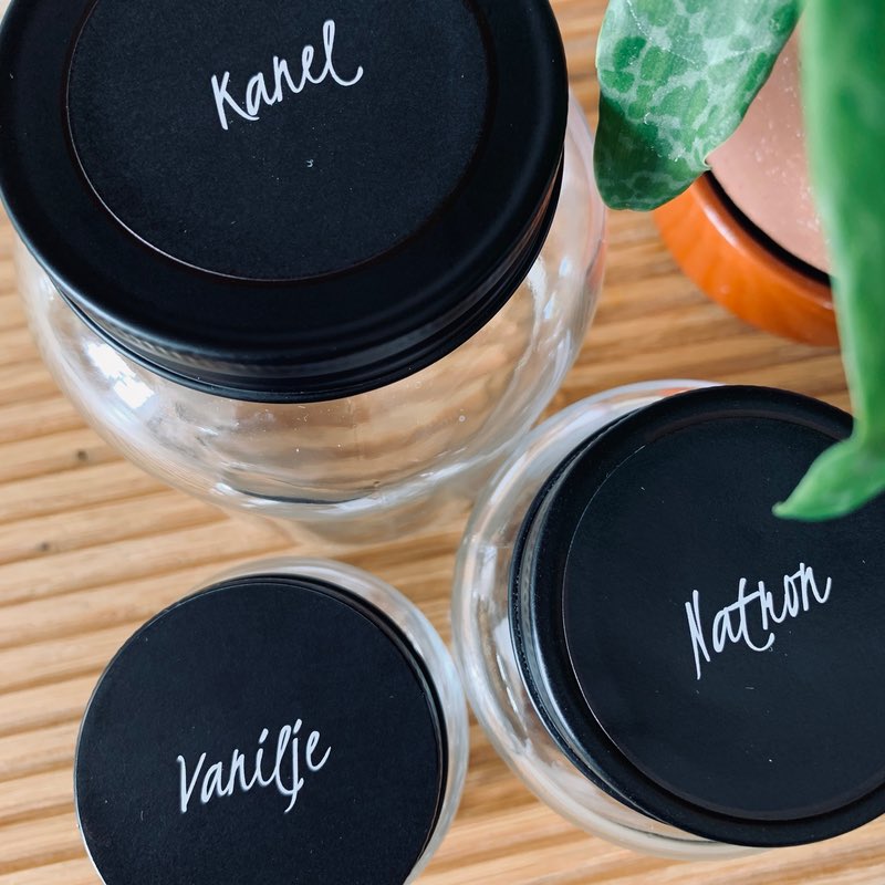 Køb Opbevaringsglas Sevilla med sort skruelåg | fra 13,95 | Krydderiglas, Sylteglas, Syltetøjsglas, Dåse, Kaffedåse, Tedåse, Glas med låg, Glas kæmpe Sevilla m/sort låg, Ib Laursen