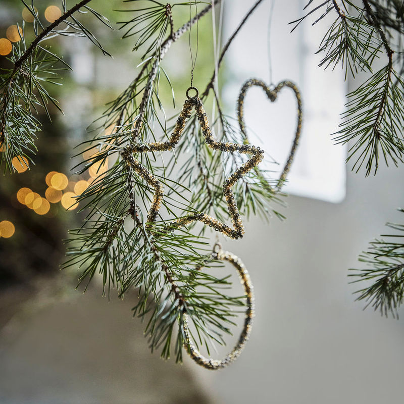 Køb Ophæng Beads Gylden - sæt af 3 stk | 119,95 | Fri fragt over 149 kr. | Hurtig levering | Dag til dag levering | House Doctor, Society of Lifestyle | Dekoration, Jul, Julepynt, Ornament, Rong, Stjerne, Hjerte, Perler, Glasperler