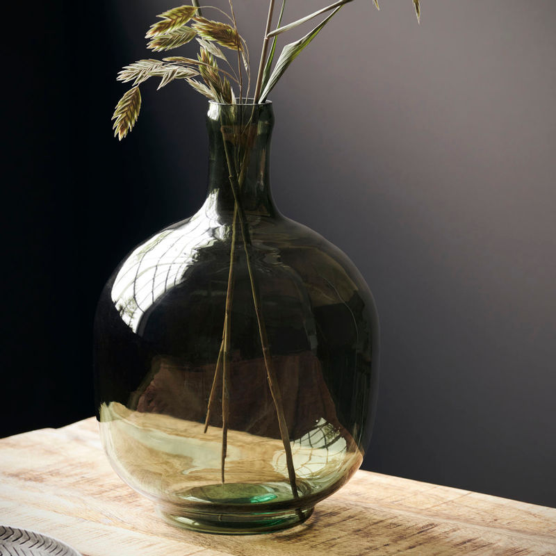 Køb Vase Tinka Grøn | 369,00 | Fri fragt over 149 kr. | Hurtig levering | Dag til dag levering | House Doctor, Society of Lifestyle | Blomstervase, Blomster, Skjuler, Glasvase, Dekorativ, Skulptur