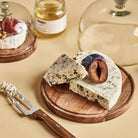 Køb Osteklokke Fromage Natural | fra 199,95 | Fri fragt over 149 kr. | Hurtig levering | Dag til dag levering | Nicolas Vahé, Society of Lifestyle | Ostebræt, Servering, Tapas, Glasklokke, Klokke, Serveringsbræt