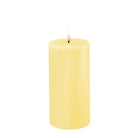 Køb Bloklys Pastel Gul LED | fra 99,95 | Flere størrelser | Fri fragt over 149 kr. | Hurtig levering | Dag til dag levering | DELUXE HOMEART | LED-lys, LED-bloklys, Bloklys, Kunstigt lys, Batterilys, Lys med batterier, REAL FLAME™ 