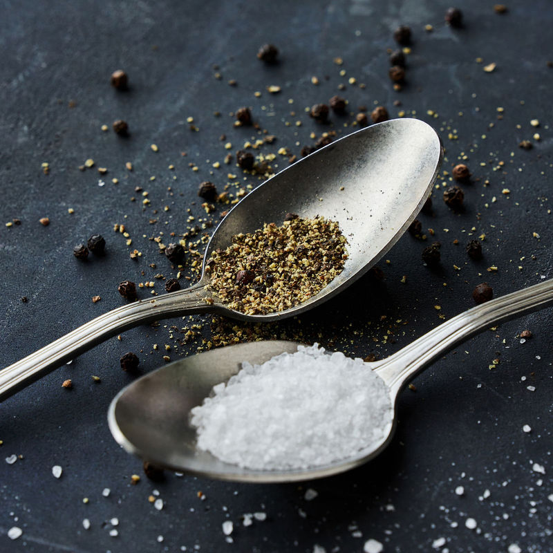 Køb Gaveæske Salt & Organic Pepper | 134,95 | Fri fragt over 149 kr. | Hurtig levering | Dag til dag levering | Nicolas Vahé, Saltsæt, Pebersæt, Saltgaveæske, Salte, Pebre, Saltogpeber, Krydderi, Krydderisæt, Krydderigave, Gavesæt, 2i1, Giftbox, Gaveboks