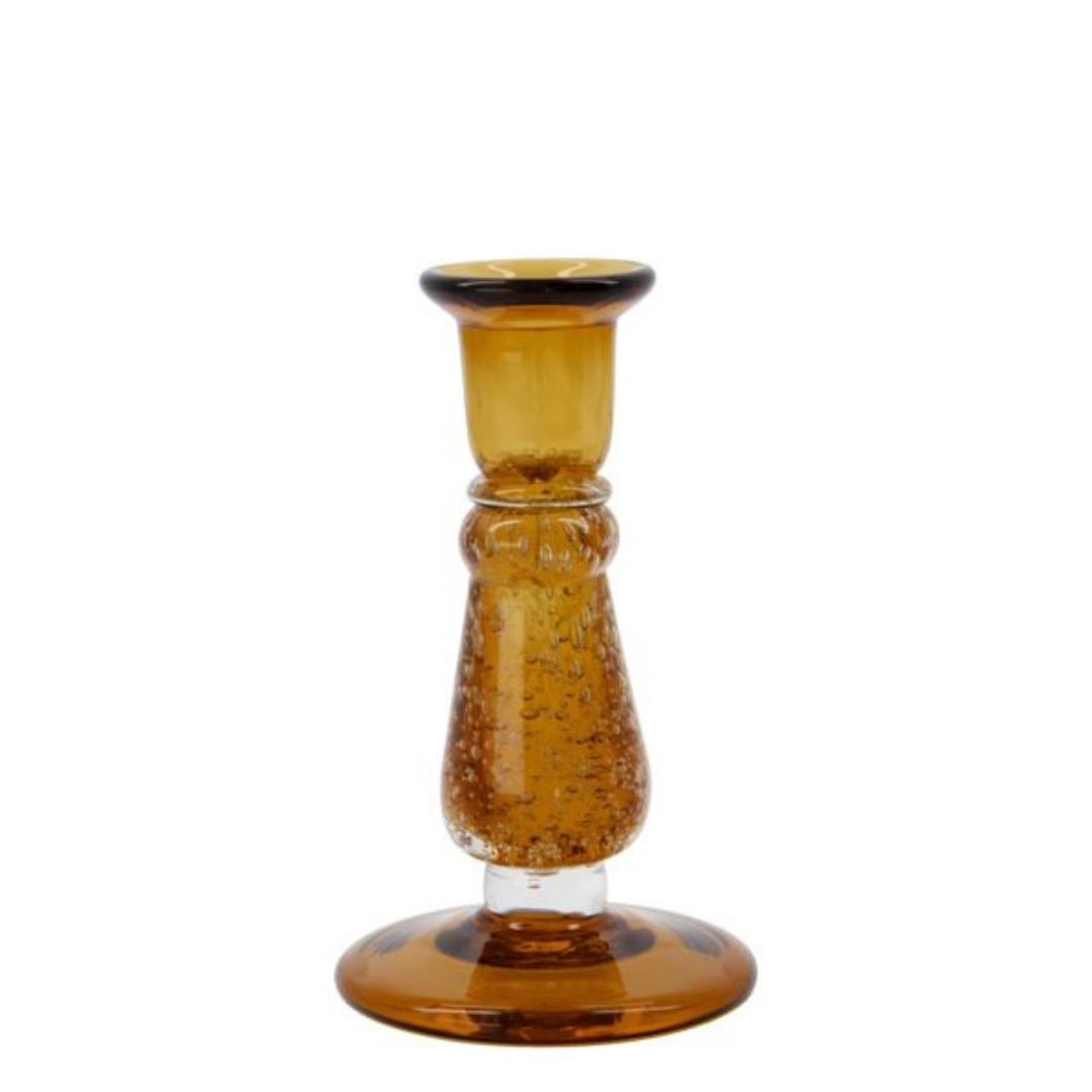 Køb Lysestage Glee Amber | fra 369,00 | Flere størrelser | Fri fragt over 149 kr. | Hurtig levering | Dag til dag levering | House Doctor, Stage, Lys, Ravfarvet, Stearinlys