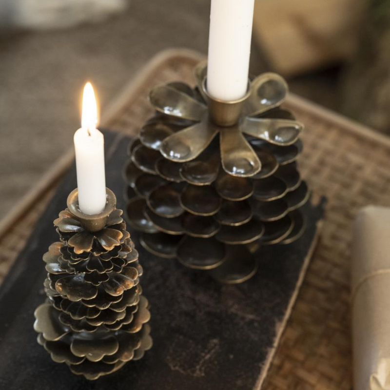 Køb Stage kogle Antik messing | fra 55,00 | Fri fragt over 149 kr. | Hurtig levering | Dag til dag levering | Ib Laursen | Stage, Lys, Stearinlys, kalenderlys, Kalenderstage, Adventsstage, Dekoration, Juledekoration