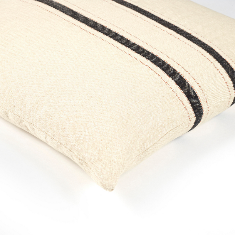 Køb Pudebetræk Hør The Patagonian multistribe 60x60 cm | 719,00 | Fri fragt over 149 kr. | Hurtig levering | Dag til dag levering | LIBECO | Pude, Sofapude, Sofa pude, Pyntepude, Pynte pude, Sengepude, Rygpude, i sengen, i sofaen, på havebænken, Hør, 100% hør, Linned, Linen, Belgisk