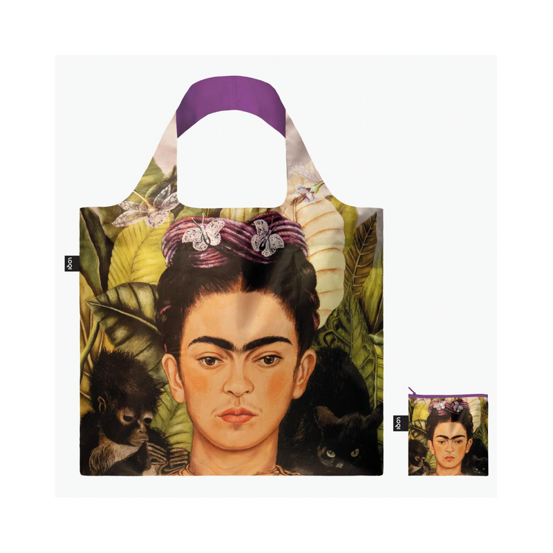 Køb Indkøbspose Frida Kahlo | Self Portrait with Hummingbird | 85,00 | Fri fragt over 149 kr. | Hurtig levering | Dag til dag levering | Loqi | Håndtaske, Træningstaske, Totetaske, Indkøbstaske, Tote bag, Undgå plastposer, Undgå engangsposer, Stofnet, Genbrugsmulepose, Pose, Net, Indkøbsnet