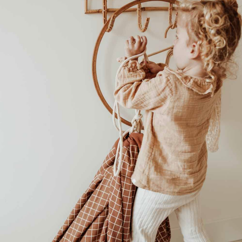 Køb Opbevaringstaske Grid Økologisk Bomuld - Brown | 339,00 | Fri fragt over 149 kr. | Hurtig levering | Dag til dag levering | Play&Go | Til baby, Til børn, Legemåtte, Legetøjspose, Opbevaring, Legetøj, Stofpose
