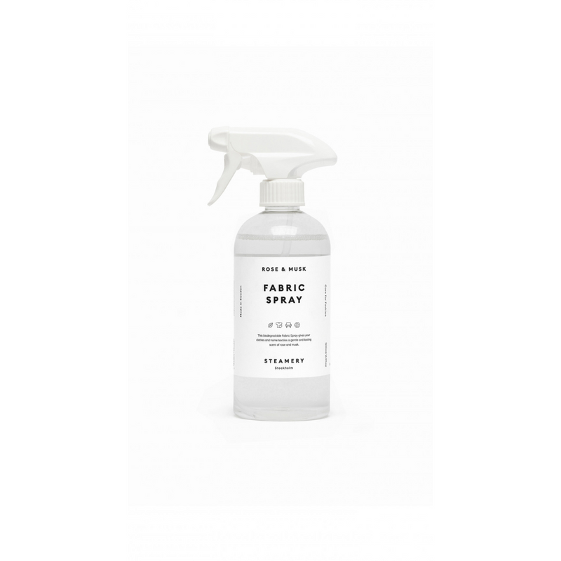 Køb Tekstil Spray // Fabric Spray | 119,95 | Fri fragt over 149 kr. | Hurtig levering | Dag til dag levering | Steamery | Rent og friskt uden vand, Reducerer statisk elektricitet, Room Spray, Sko Spray, Tøj Spray, Dampjern, Strygejern, Tøjdamper