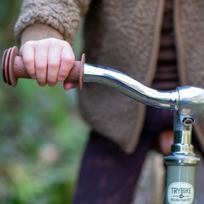Køb Balancecykel to hjul Vintage Grøn | Fri fragt over 149 kr. | Hurtig levering | Dag til dag levering | Trybike | Løbecykel, Begyndercykel, Børnecykel, Cykel uden pedaler, Tohjulet løbecykel